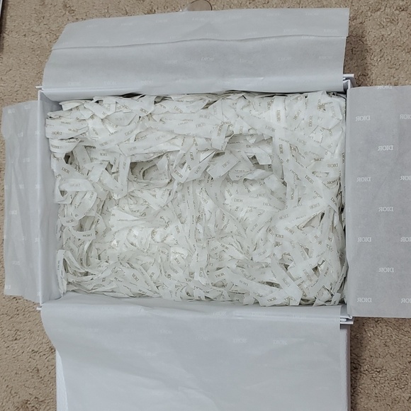 DIOR rectangle box (only) with tissues - Picture 3 of 13